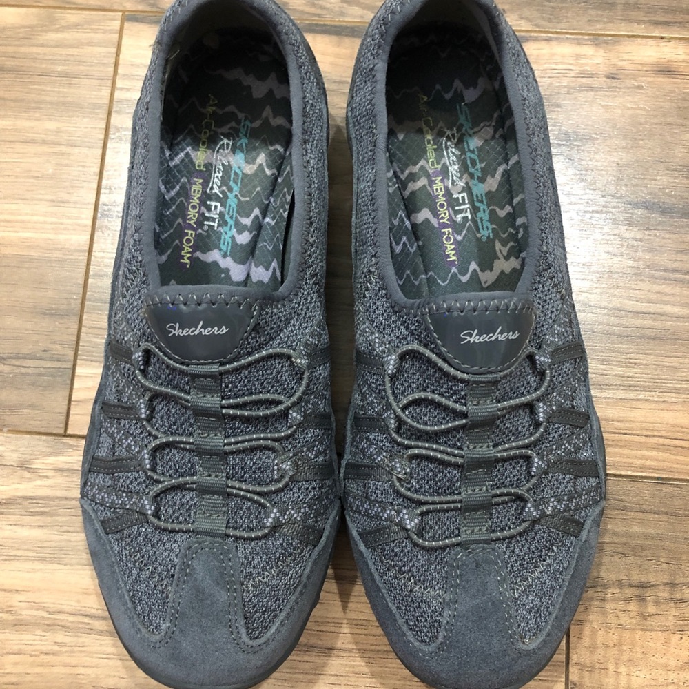 Sketchers Memory Foam Cooled Slip on Shoes Size 7.5